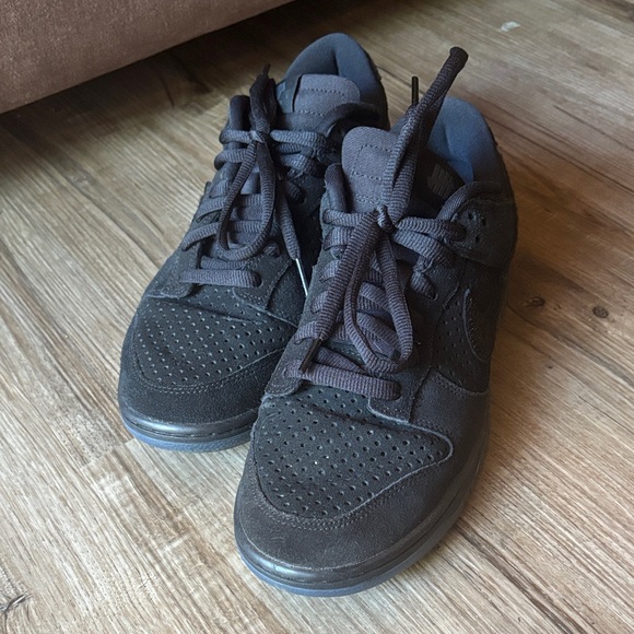 Nike Men's Size 9 2021 Undefeated x Dunk Low 'Dunk vs AF1' - Picture 2 of 5